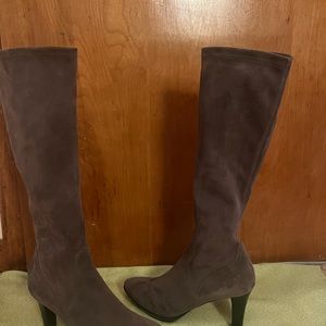 Aquatalia mid calf boots. Never worn. Taupe. Retail $1,100. Size 9.5. Perfect.